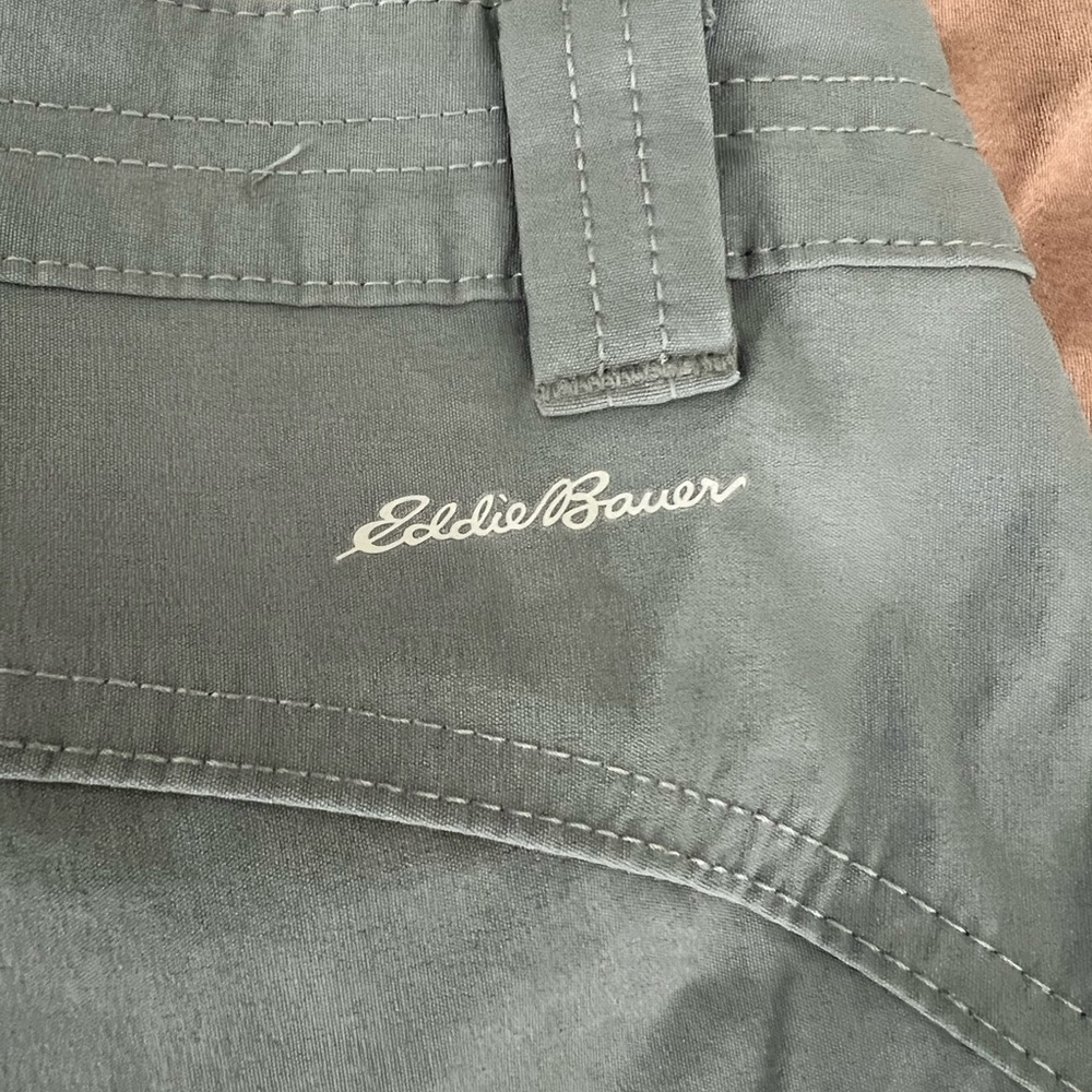 Eddie Bauer Ladies Shorts - Picture 4 of 6